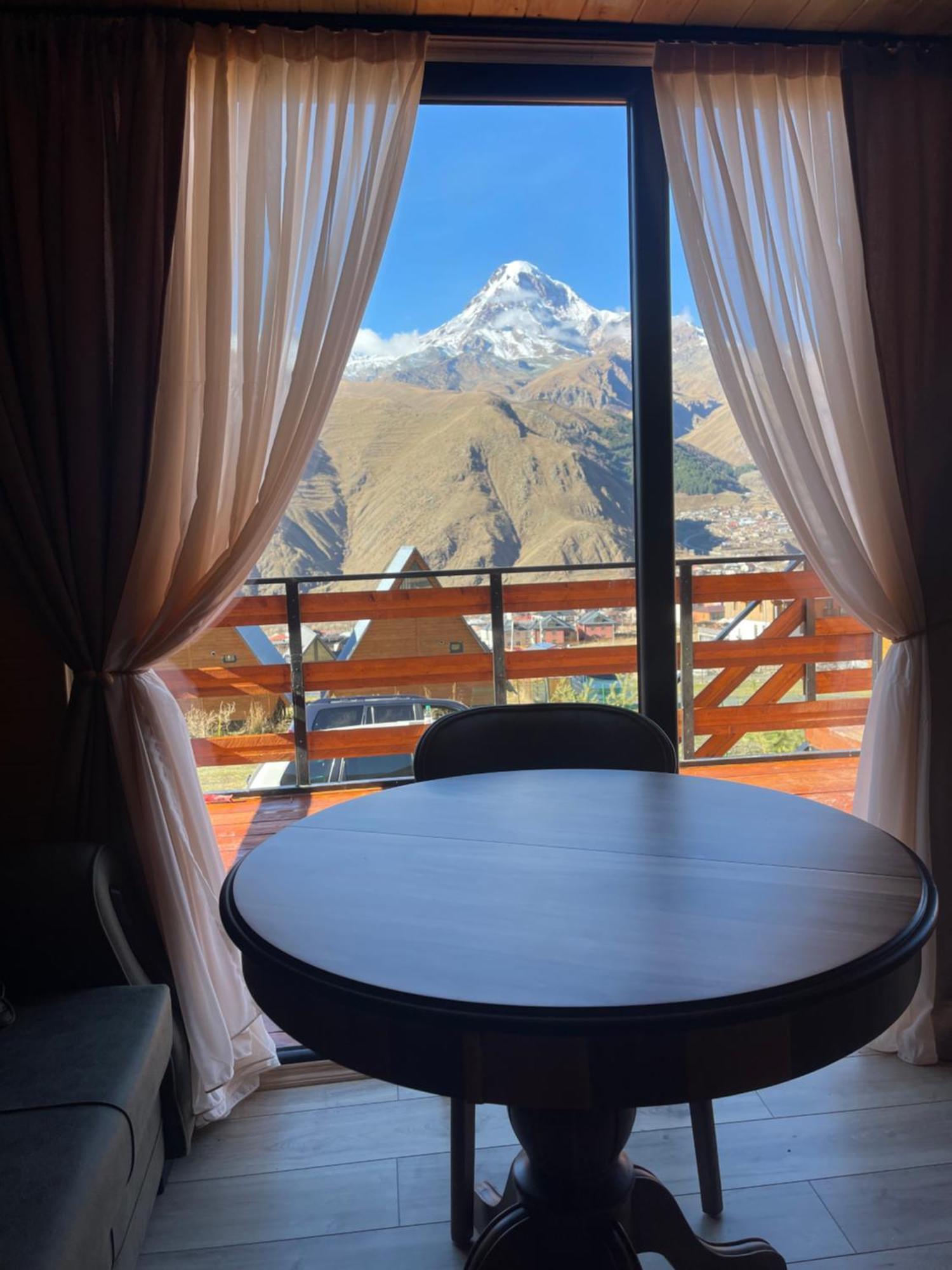 Cozy Home Kazbegi Stepantsminda Exterior foto